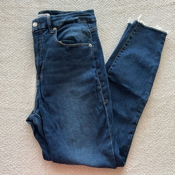 Good American Good Waist Crop Skinny Jeans Size 12/31 - Picture 2 of 8